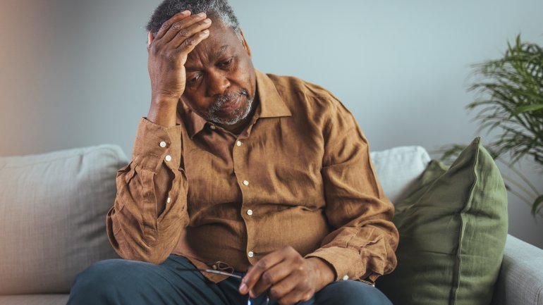 Sozialer Rückzug bei Alzheimer ist ein Symptom Sozialer Rückzug bei Alzheimer ist ein Symptom